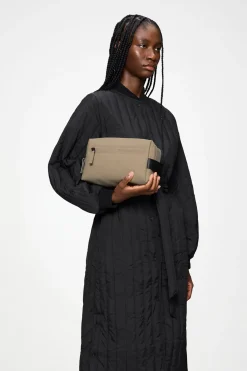 Beige Two zip Washbag