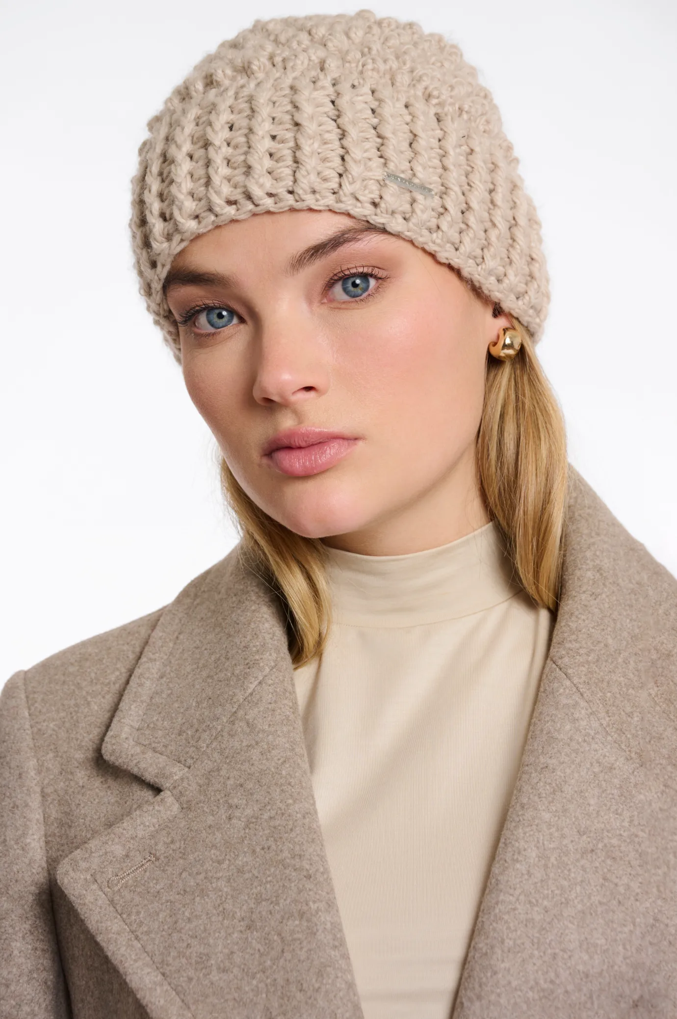 Kevina Knitted Hat with Detachable Faux Fur PomPom