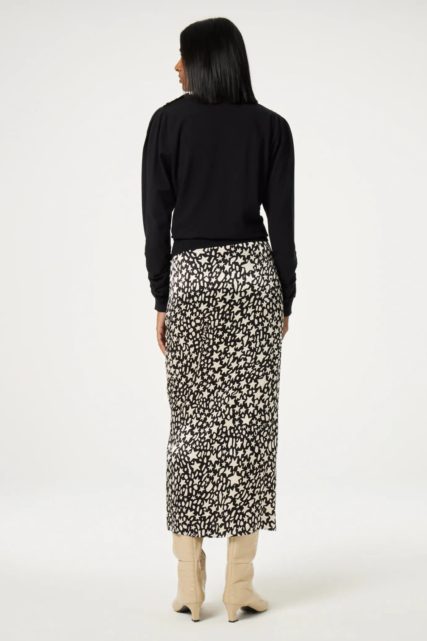 Molly Black Scrunch Pullover