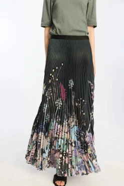 Taulla Black Print Pleated Skirt